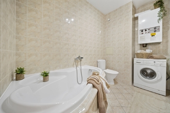 koupelna-wc - Prodej bytu 2+kk v osobním vlastnictví 44 m², Brno