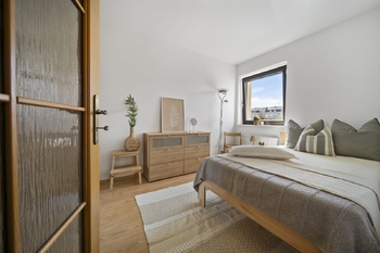 ložnice-vstup - Prodej bytu 2+kk v osobním vlastnictví 44 m², Brno