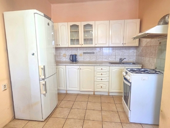 kuchyně - Prodej domu 87 m², České Budějovice