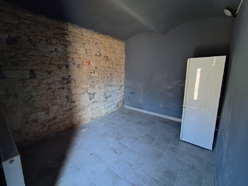 praktický sklad o velikosti 12,8 m² vhodný pro uložení nářadí, materiálu či osobních věcí - Pronájem ubytovacího zařízení 164 m², Drahelčice