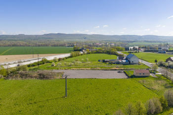 Prodej pozemku 3714 m², Přáslavice