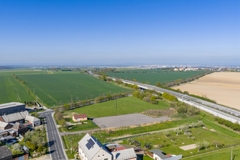 Prodej pozemku 3714 m², Přáslavice