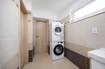 Prodej bytu 3+1 v osobním vlastnictví 71 m², Praha 6 - Suchdol