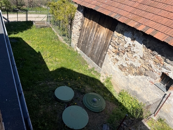 dvorek  - Prodej domu 140 m², Prosetín