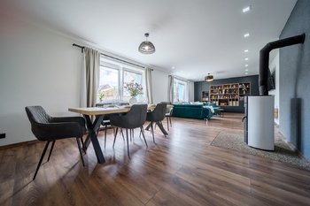 Prodej rodinného domu 290 m², pozemek 671 m², ulice Vítězná, Ratíškovice - Prodej domu 290 m², Ratíškovice