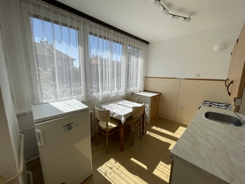kuchyně s jídelním koutem - Pronájem bytu 2+1 v osobním vlastnictví 52 m², Poděbrady
