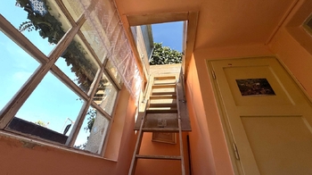 Vstup na horní terasu - Prodej domu 76 m², Vlašim
