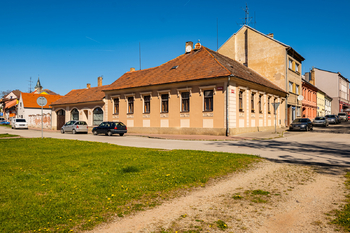 Prodej obchodních prostor, Lišov