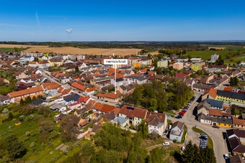 Prodej obchodních prostor, Lišov