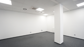 Pronájem kancelářských prostor 416 m², Praha 9 - Vysočany