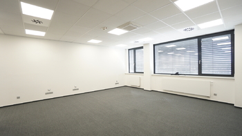Pronájem kancelářských prostor 416 m², Praha 9 - Vysočany