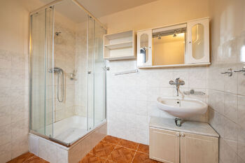 Pronájem domu 149 m², Doubravčice