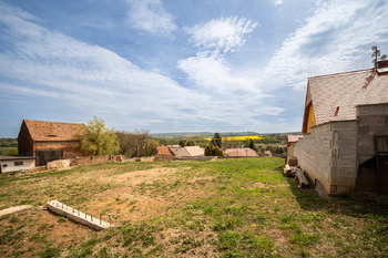 Prodej pozemku 842 m², Holedeč