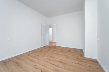 Pronájem bytu 3+1 v družstevním vlastnictví 75 m², Praha 9 - Čakovice