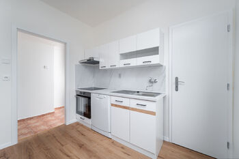 Pronájem bytu 3+1 v družstevním vlastnictví 75 m², Praha 9 - Čakovice