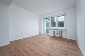 Pronájem bytu 3+1 v družstevním vlastnictví 75 m², Praha 9 - Čakovice
