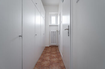Pronájem bytu 3+1 v družstevním vlastnictví 75 m², Praha 9 - Čakovice