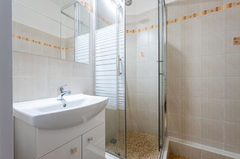 Pronájem bytu 3+1 v družstevním vlastnictví 75 m², Praha 9 - Čakovice