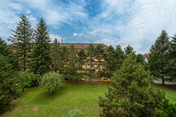 Pronájem bytu 3+1 v družstevním vlastnictví 75 m², Praha 9 - Čakovice