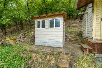 Prodej pozemku 730 m², Trmice