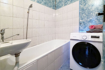 Koupelna - Prodej bytu 3+1 v osobním vlastnictví 67 m², Chodov