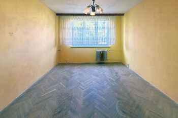 Obývací pokoj - Prodej bytu 3+1 v osobním vlastnictví 67 m², Chodov