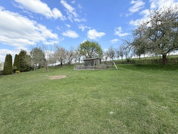 Prodej pozemku 950 m², Huslenky