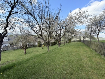 Prodej pozemku 950 m², Huslenky