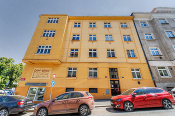 Prodej bytu 1+1 v osobním vlastnictví 45 m², Praha 6 - Břevnov
