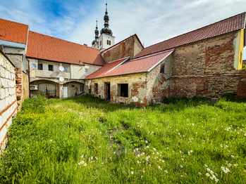 venkovní přístavba - Prodej domu 414 m², Březnice