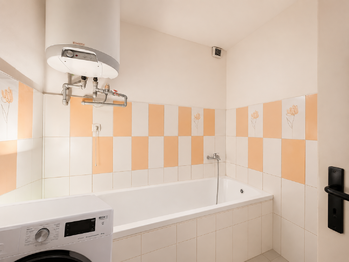 koupelna č.2 - Prodej domu 414 m², Březnice