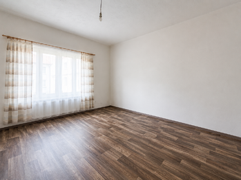 prázdná byt č.1 - Prodej domu 414 m², Březnice