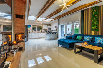Pronájem domu 273 m², Libiš