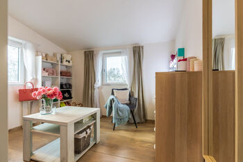 Pronájem domu 273 m², Libiš
