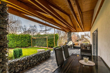 Pronájem domu 273 m², Libiš