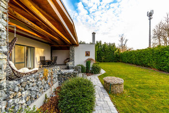 Pronájem domu 273 m², Libiš
