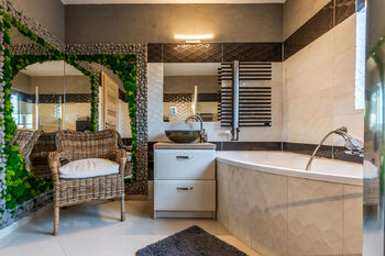Pronájem domu 273 m², Libiš