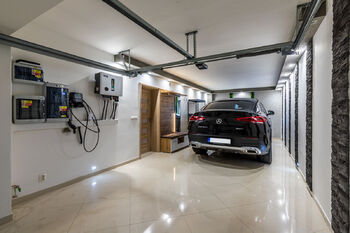 Pronájem domu 273 m², Libiš