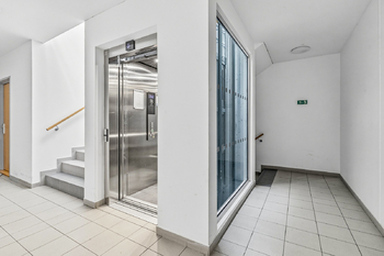 Prodej bytu 3+kk v osobním vlastnictví 8664 m², Praha 9 - Hloubětín
