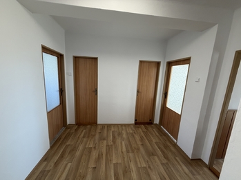 Prodej bytu 4+1 v osobním vlastnictví 84 m², Pelhřimov