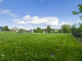 Prodej pozemku 966 m², Police