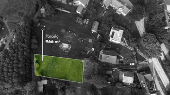 Prodej pozemku 966 m², Police