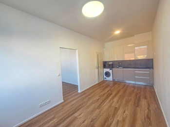 obývací pokoj - Pronájem bytu 2+kk v osobním vlastnictví 33 m², České Budějovice