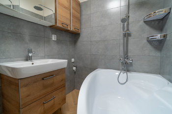 Pronájem bytu 2+1 v osobním vlastnictví 76 m², Praha 10 - Vršovice