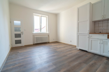 Pronájem bytu 2+1 v osobním vlastnictví 76 m², Praha 10 - Vršovice