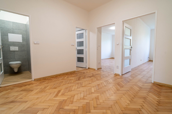 Pronájem bytu 2+1 v osobním vlastnictví 76 m², Praha 10 - Vršovice