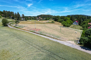 Pozemek 3.089 m2 - pohled z jihozápadu - Prodej pozemku 3089 m², Nespeky