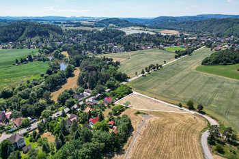 Pozemek 3.089 m2 - pohled z východu - Prodej pozemku 3089 m², Nespeky
