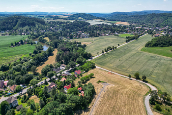 Pozemek 3.089 m2 - pohled z východu - Prodej pozemku 3089 m², Nespeky