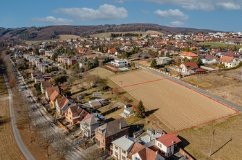 Prodej pozemku 975 m², Zlín